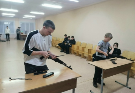 Мы будущие защитники, мы бравые, мы удалые